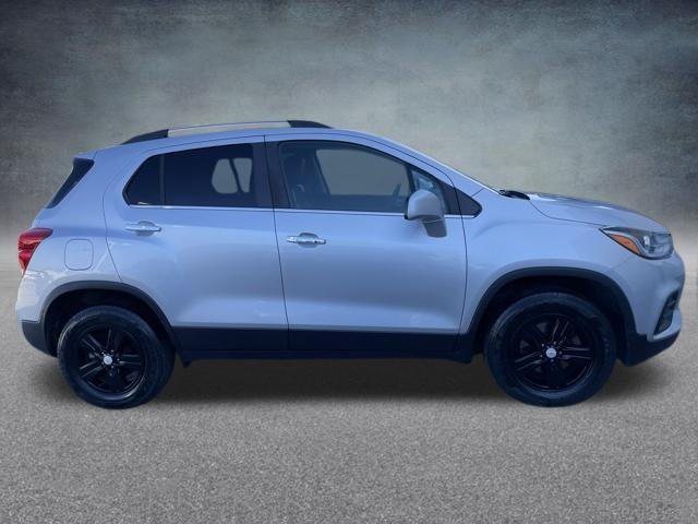 Used 2018 Chevrolet Trax LT w/ LT Convenience Package AWD/4WD image 9