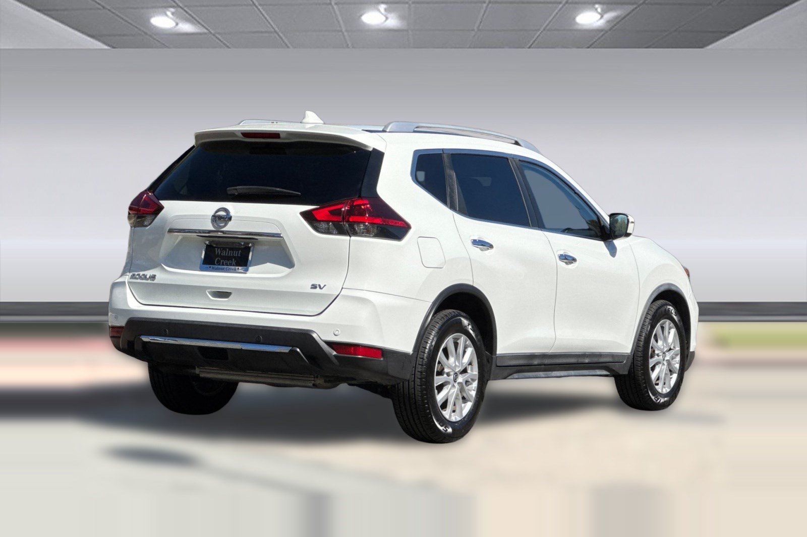 Used 2020 Nissan Rogue SV FWD image 9