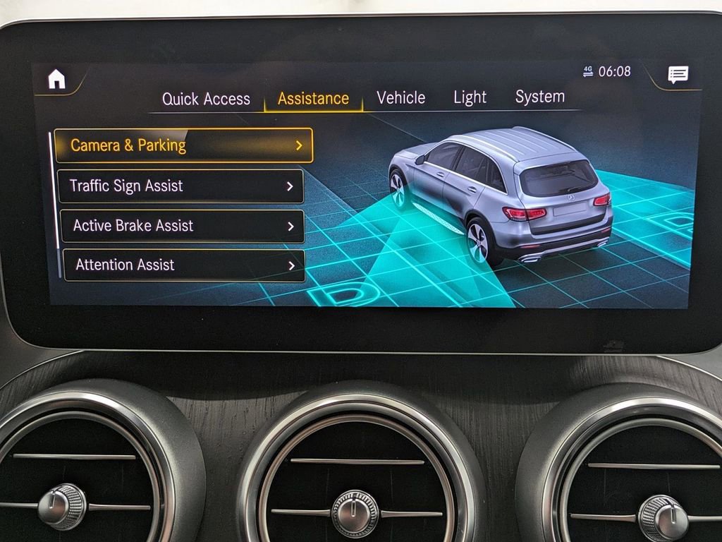 Used 2022 Mercedes-Benz GLC 300 4MATIC image 9