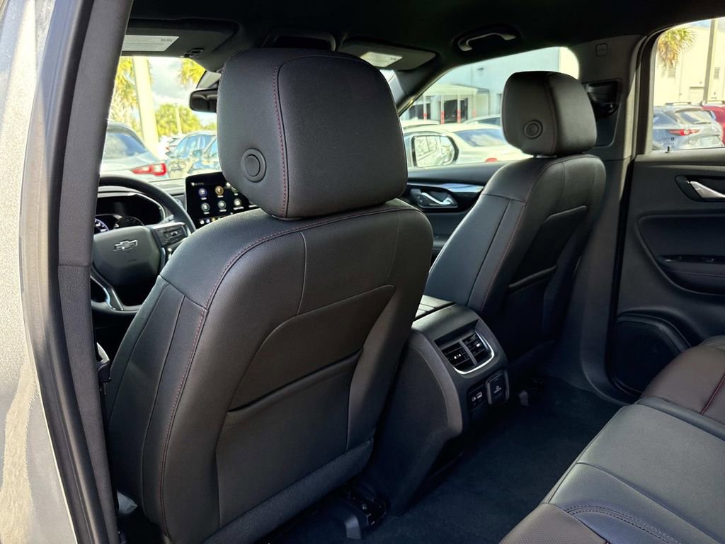 Used 2025 Chevrolet Blazer RS w/ Enhanced Convenience Package image 14