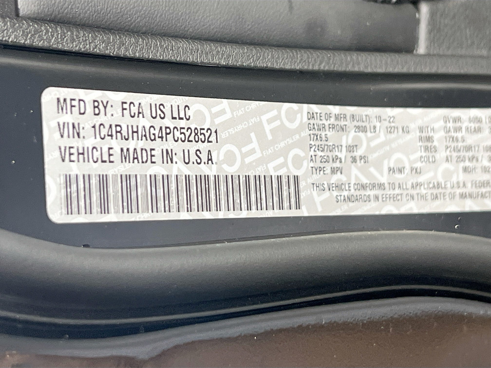 Used 2023 Jeep Grand Cherokee Laredo AWD/4WD image 29
