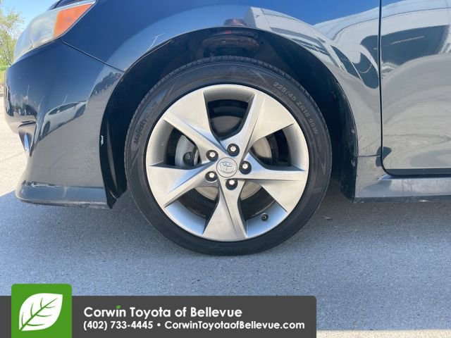 Used 2014 Toyota Camry SE FWD image 26