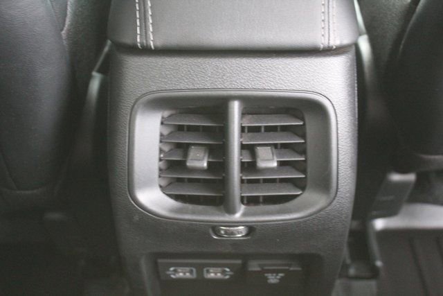 Used 2023 Jeep Cherokee Altitude Lux image 18