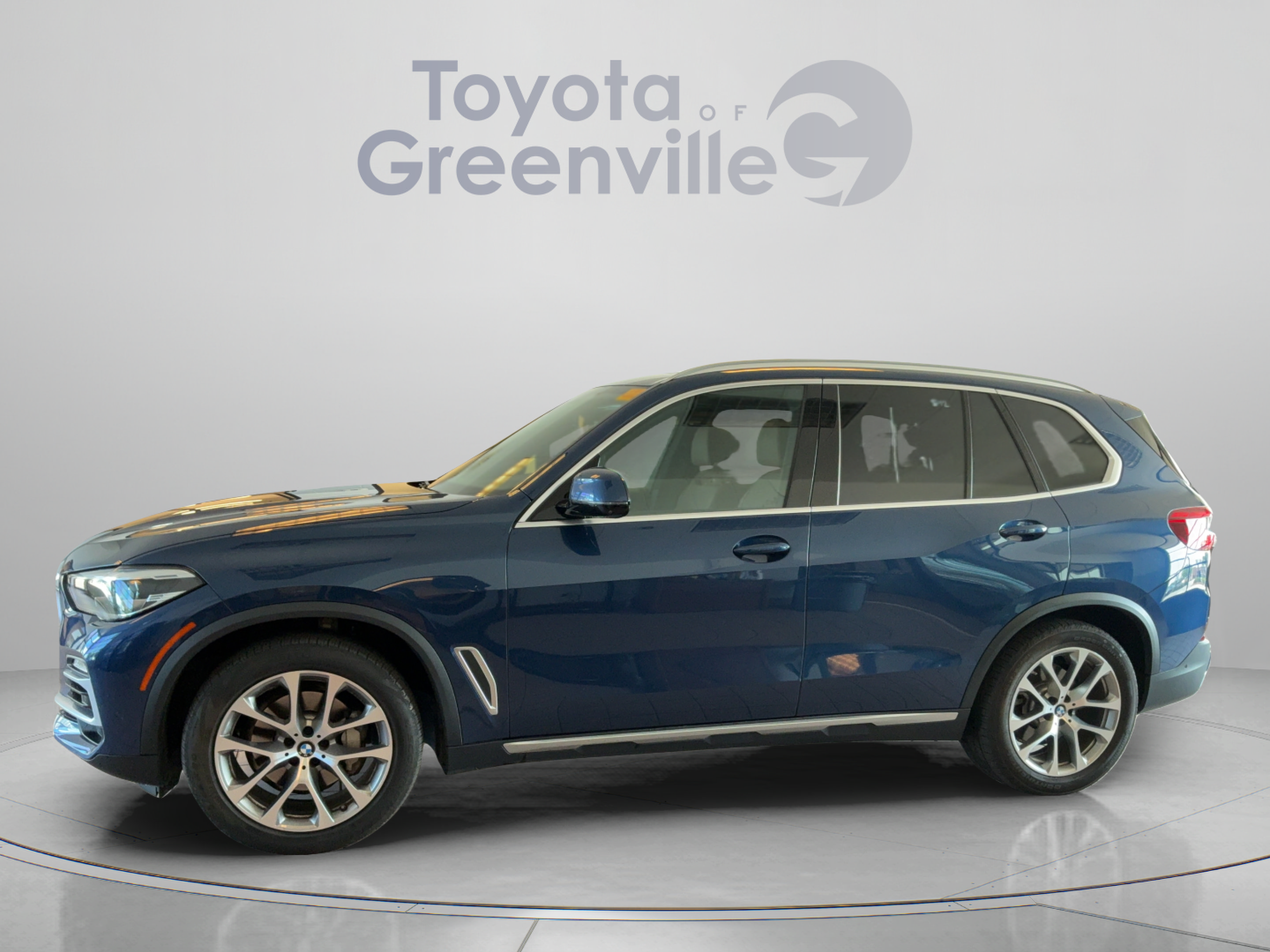 Used 2020 BMW X5 sDrive40i w/ Premium Package RWD image 2