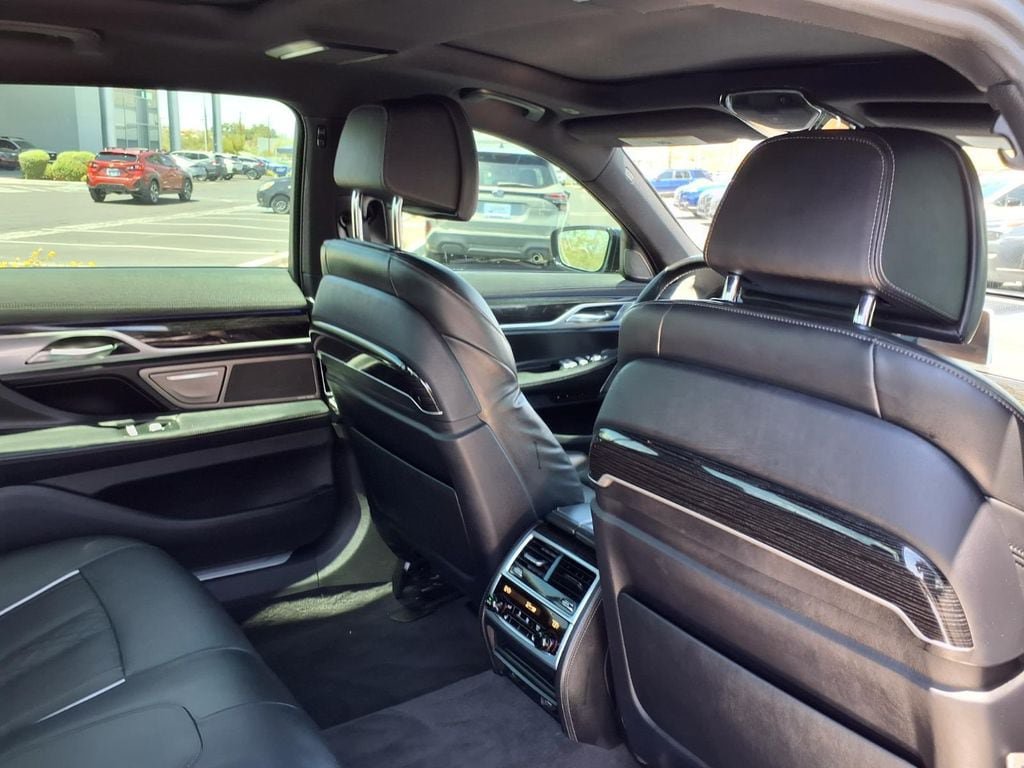 Used 2019 BMW 750i xDrive w/ M Sport Package AWD/4WD image 20