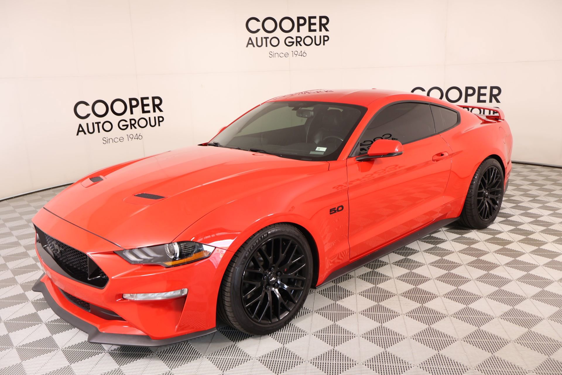 Used 2019 Ford Mustang GT Premium w/ GT Performance Package RWD image 11