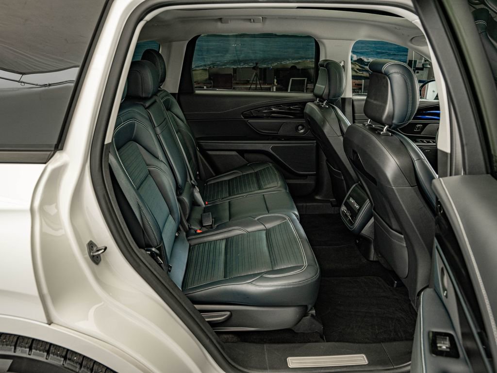 Used 2024 Lincoln Nautilus Reserve w/ Equipment Group 202A image 35