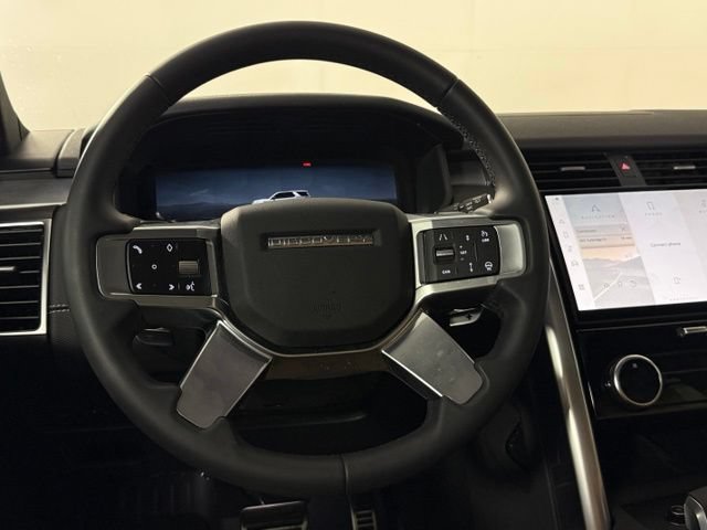 Used 2026 Land Rover Discovery Limited Edition AWD/4WD image 22