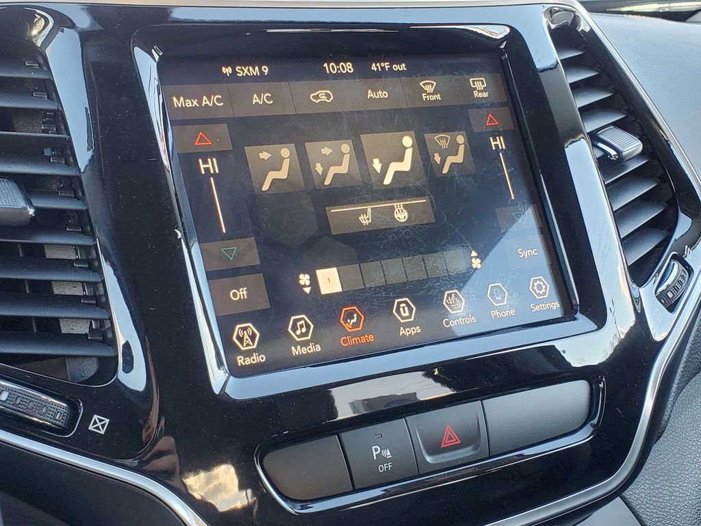 Used 2019 Jeep Cherokee Limited image 25