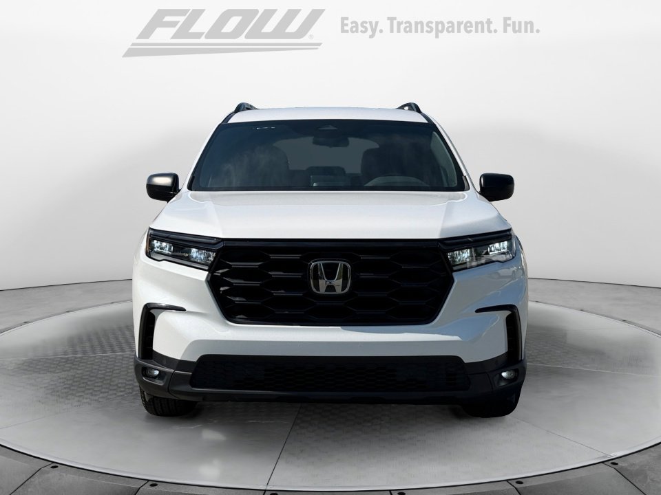 Certified 2023 Honda Pilot Sport image 3