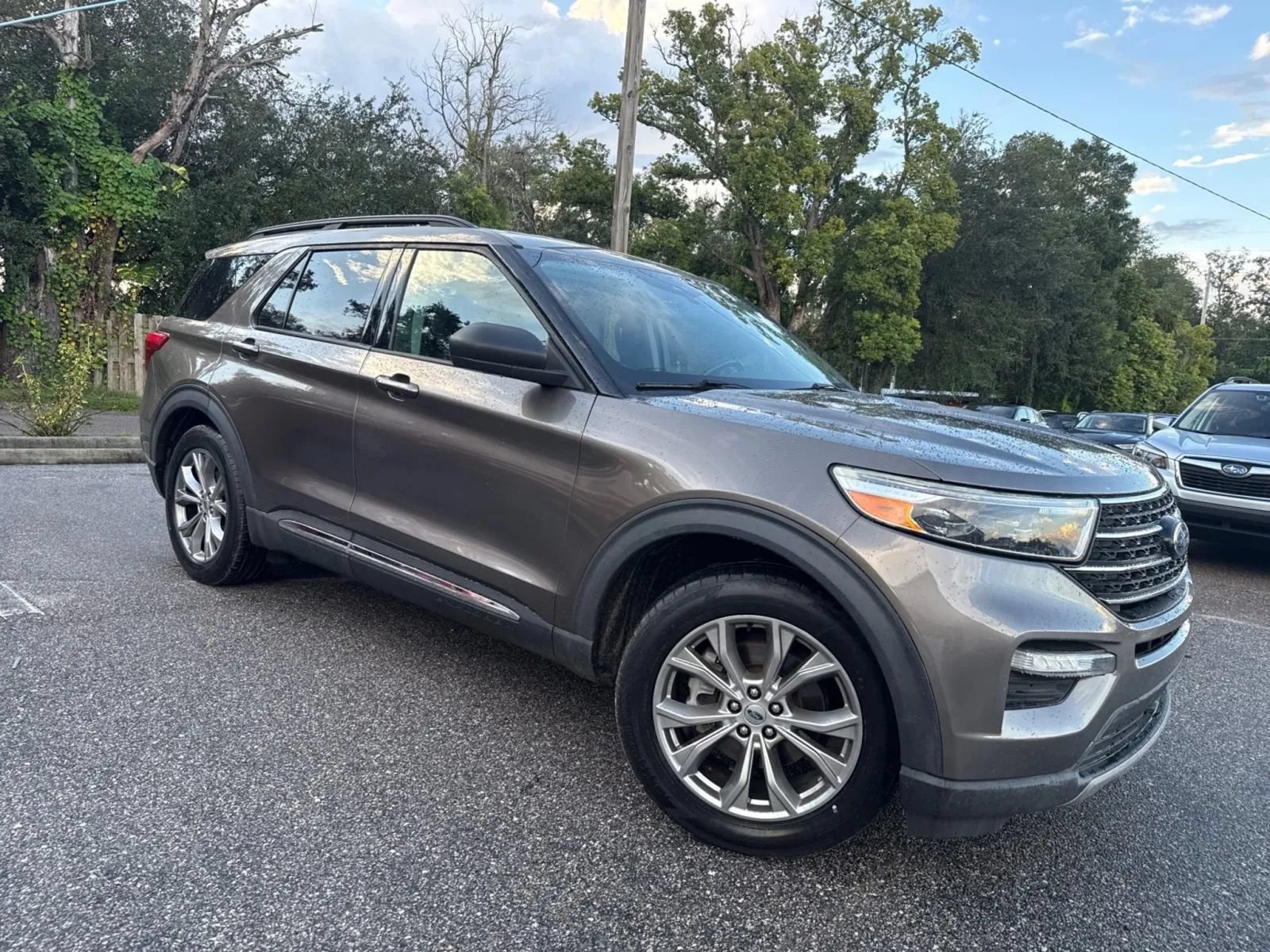Used 2021 Ford Explorer XLT w/ Equipment Group 202A RWD image 8