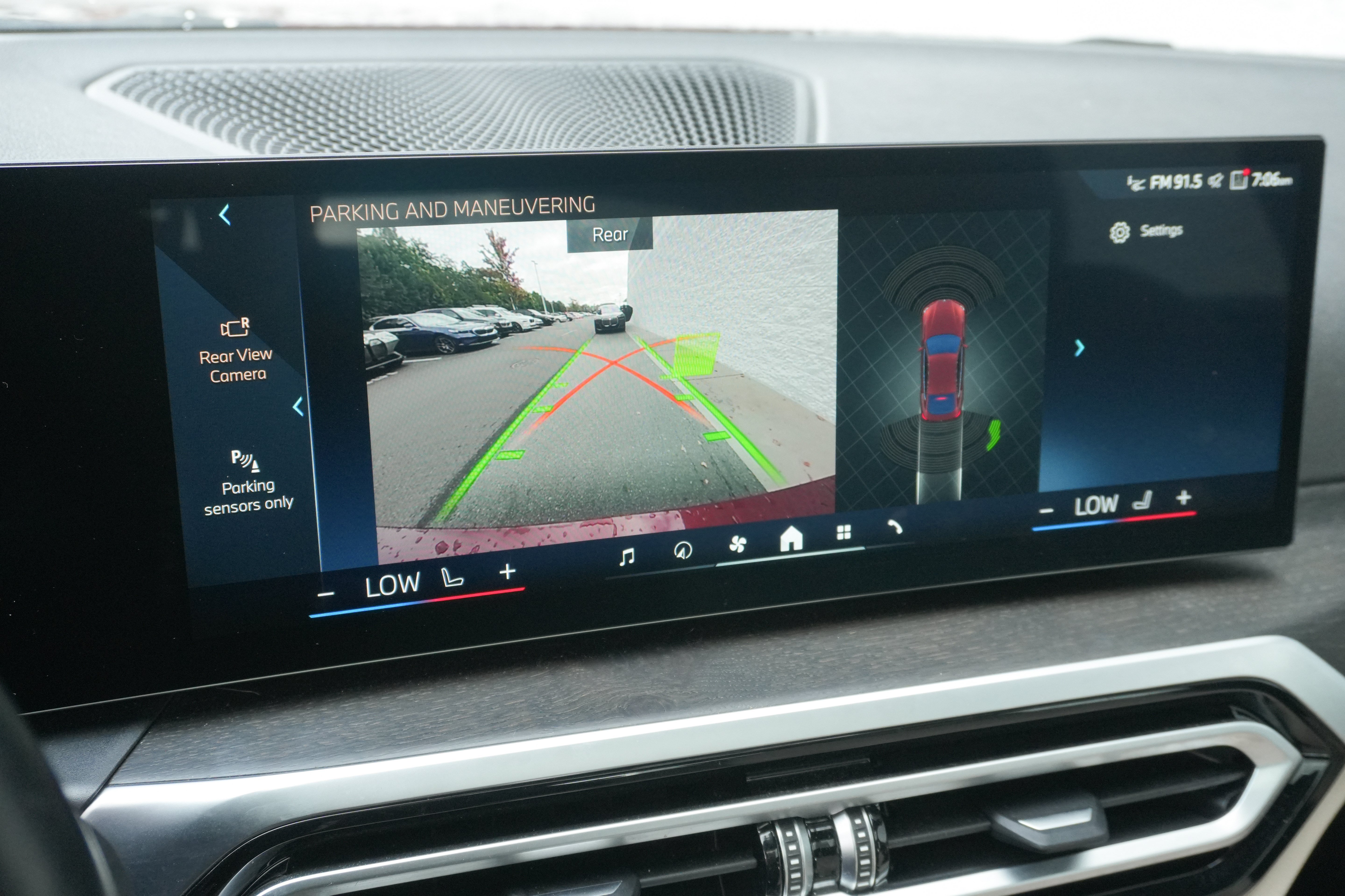 Certified 2024 BMW i4 eDrive40 w/ Premium Package RWD image 27