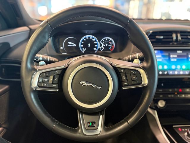 Used 2018 Jaguar XE R-Sport image 24