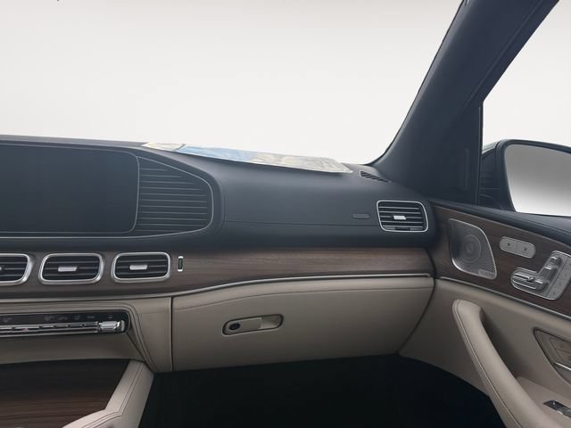 New 2026 Mercedes-Benz GLS 450 4MATIC image 10