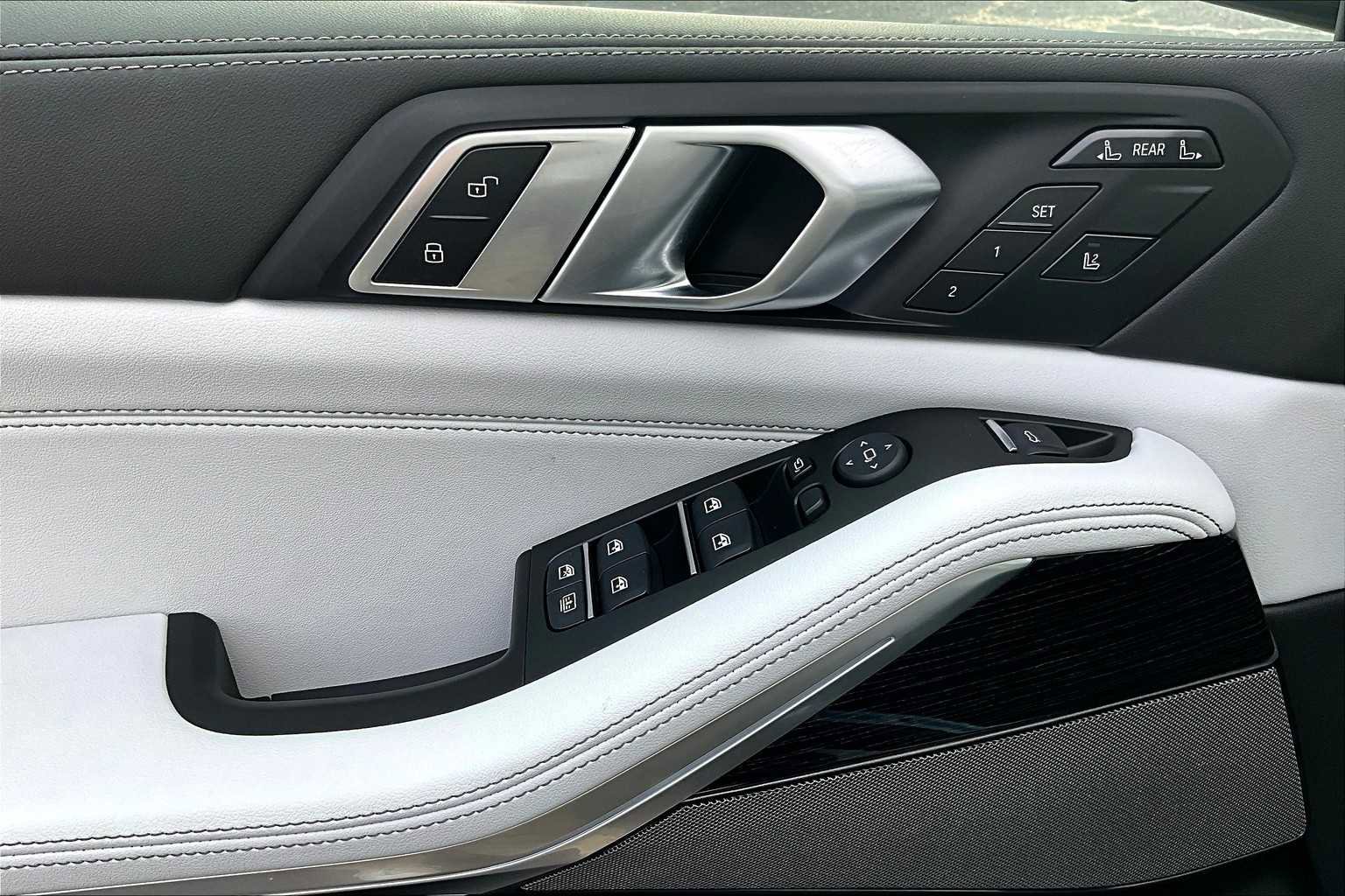 New 2026 BMW X7 xDrive40i w/ M Sport Package image 10