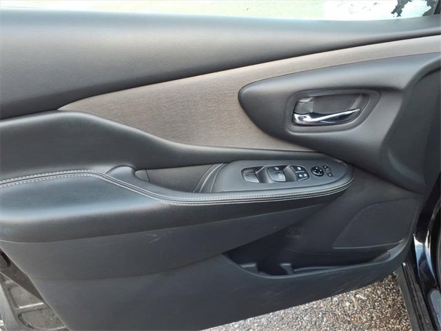 Used 2023 Nissan Murano S image 11