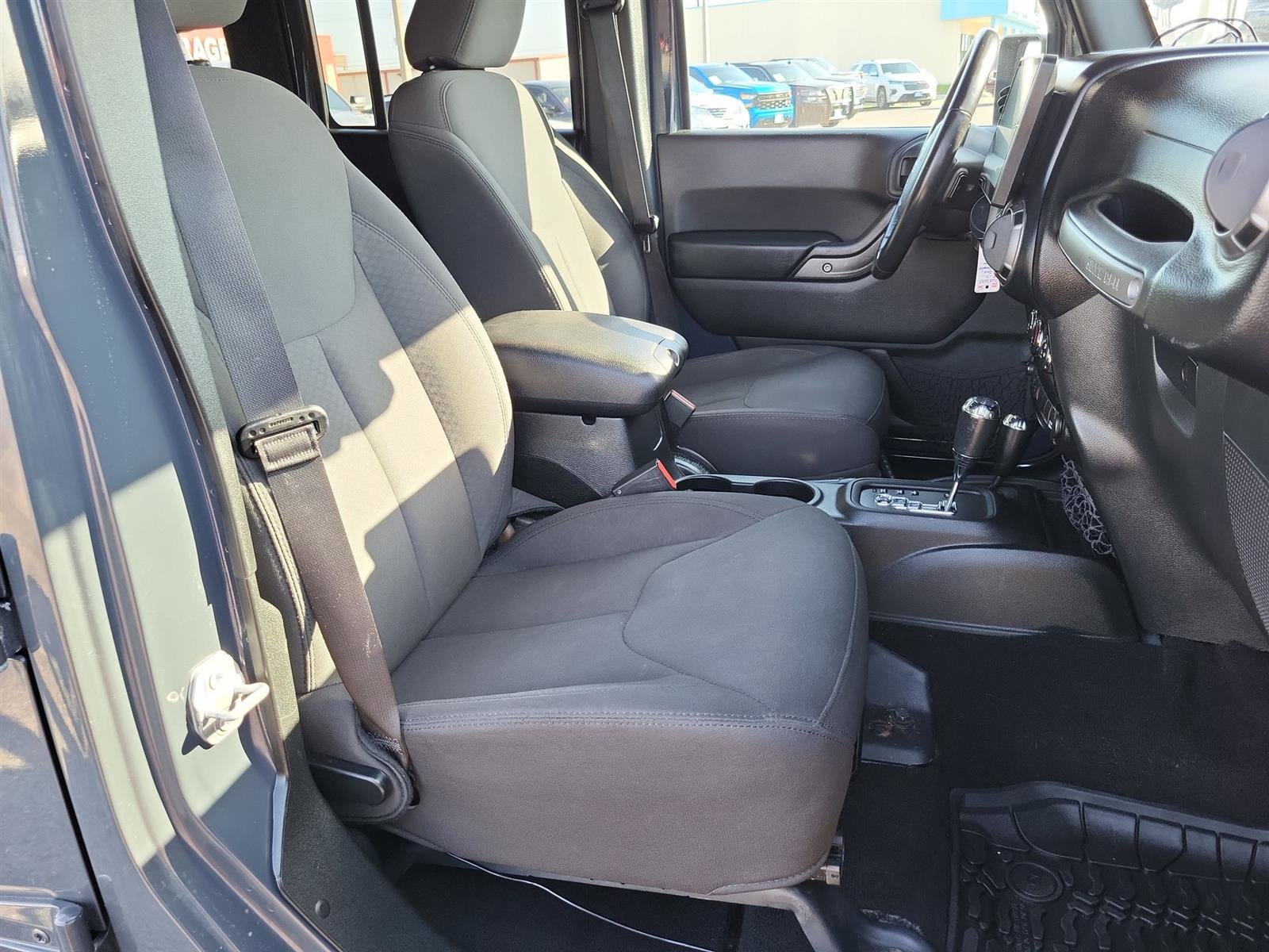 Used 2017 Jeep Wrangler Unlimited Sport image 23