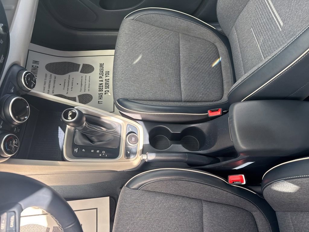 Used 2021 Hyundai Venue image 30