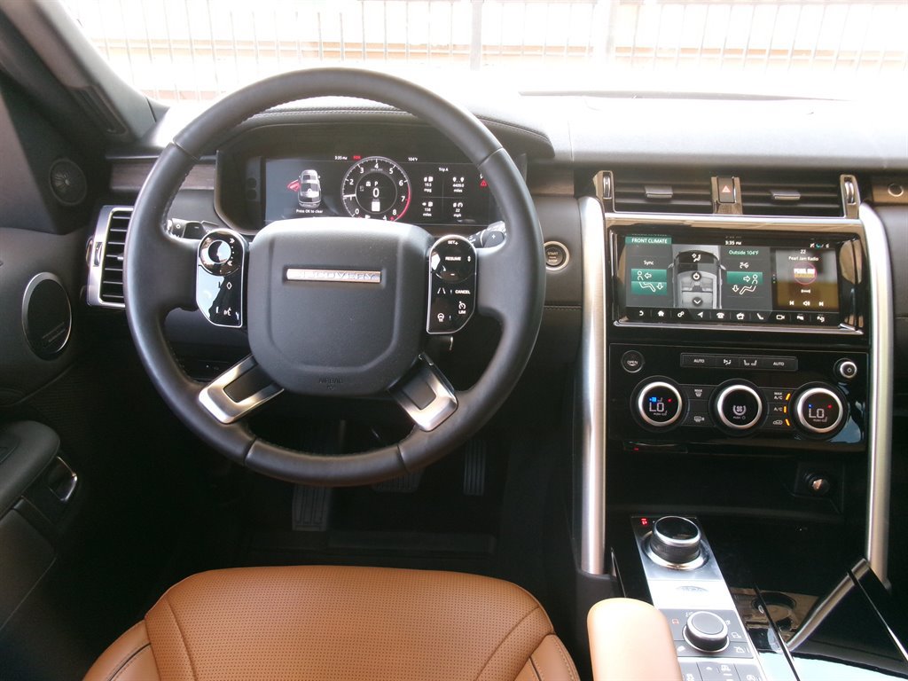Used 2020 Land Rover Discovery HSE AWD/4WD image 16
