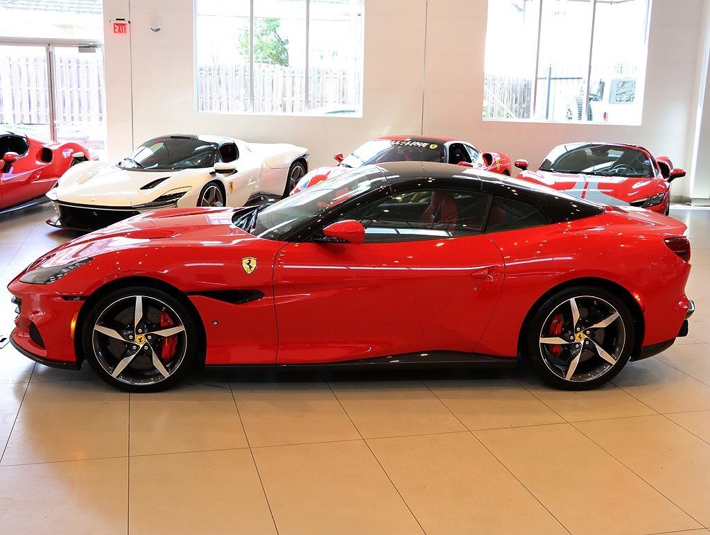 Certified 2022 Ferrari Portofino M image 3