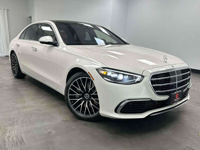 Used 2022 Mercedes-Benz S 580 4MATIC Sedan w/ Rear Seat Package image 5