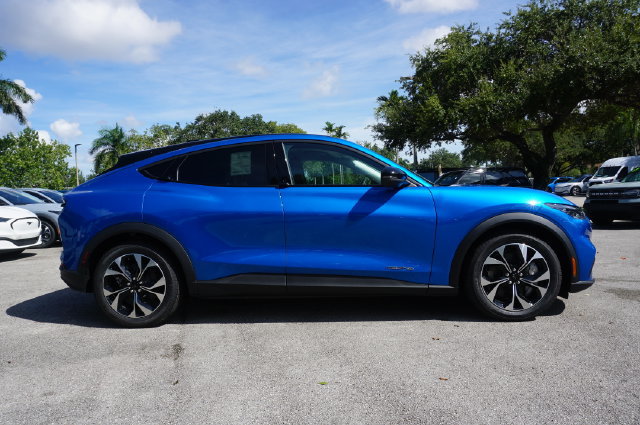 New 2026 Ford Mustang Mach-E Select AWD/4WD image 23
