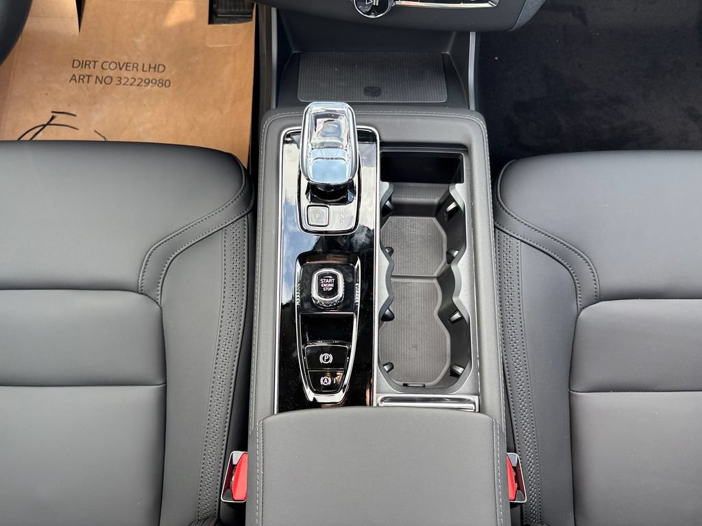 New 2026 Volvo XC90 B6 Plus AWD/4WD image 13