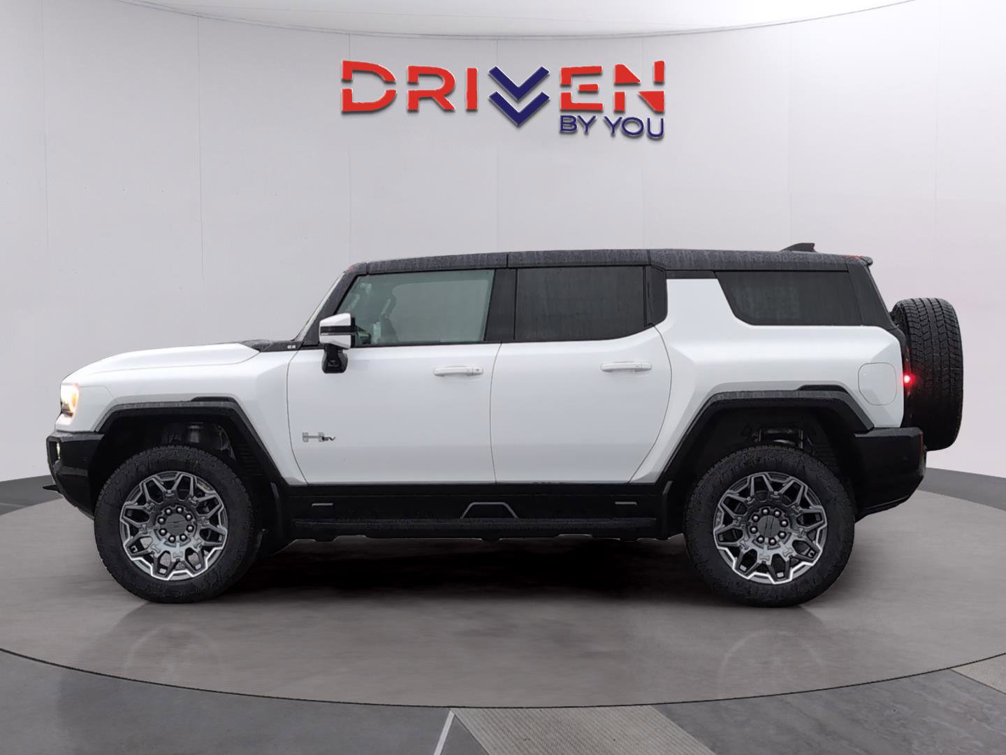 New 2025 GMC Hummer EV 2X image 2