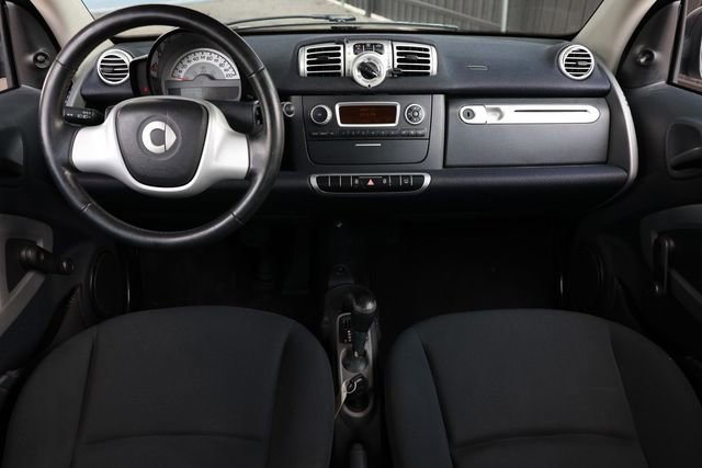 Used 2012 smart fortwo pure image 2