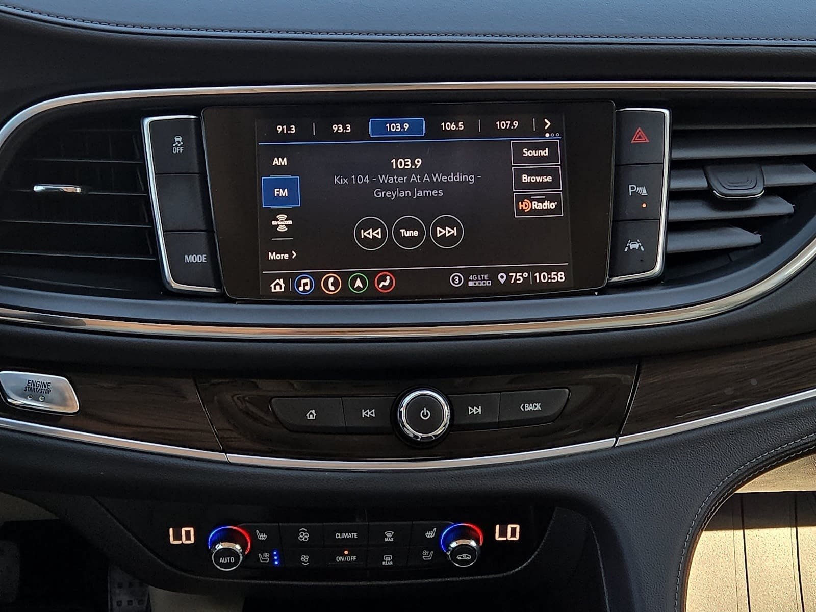 Used 2021 Buick Enclave Premium w/ Sun and Sites Package FWD image 14
