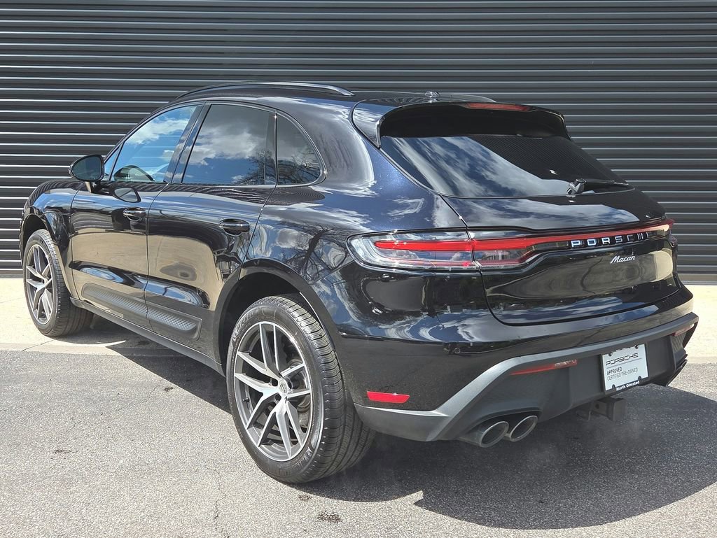 Certified 2026 Porsche Macan AWD/4WD image 3