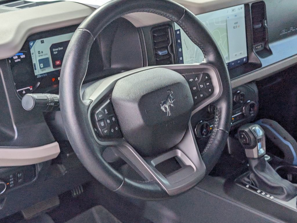 Used 2022 Ford Bronco Wildtrak image 11