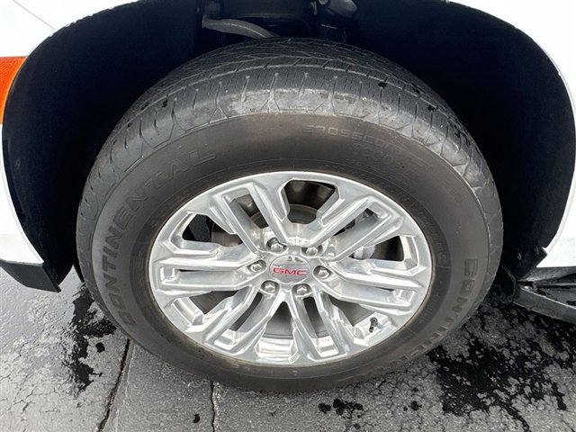 Certified 2023 GMC Yukon SLT w/ SLT Premium Package AWD/4WD image 34