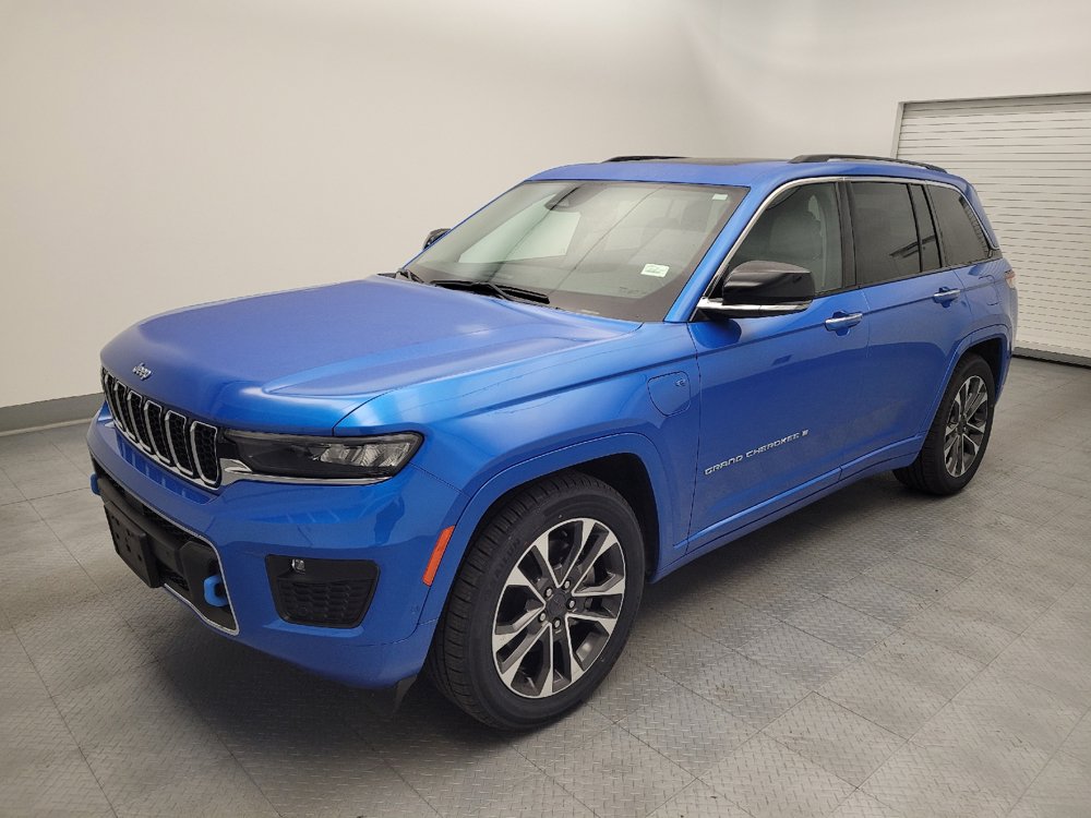 Used 2022 Jeep Grand Cherokee Overland AWD/4WD image 2