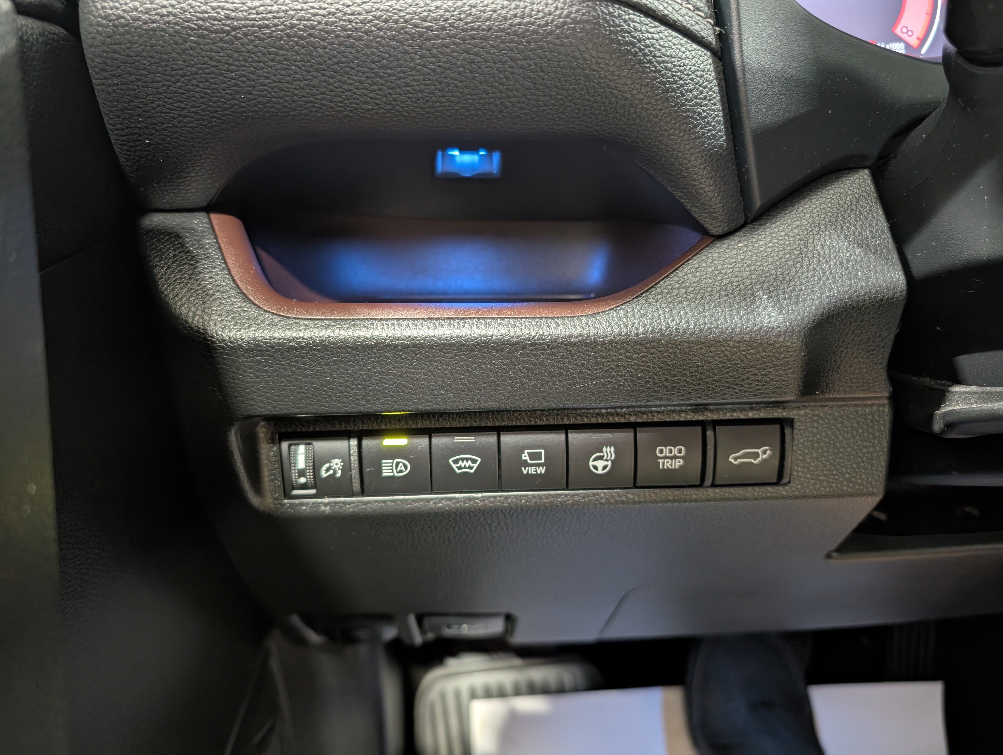 Used 2023 Toyota RAV4 Limited AWD/4WD image 22