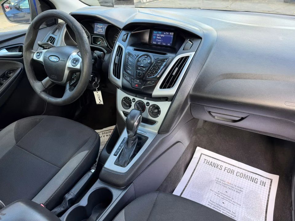 Used 2012 Ford Focus SE FWD image 17