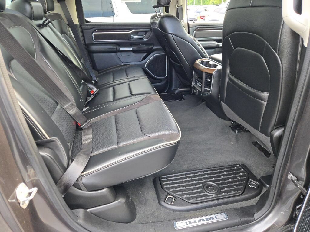 Used 2022 RAM 1500 Laramie AWD/4WD image 11