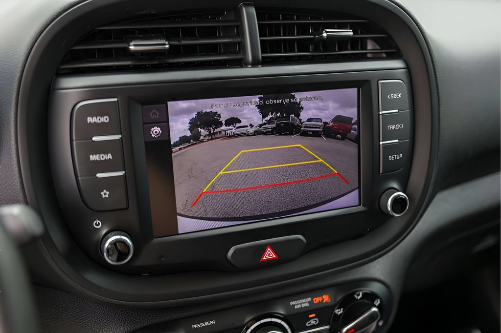 Used 2023 Kia Soul LX w/ LX Technology Package FWD image 20