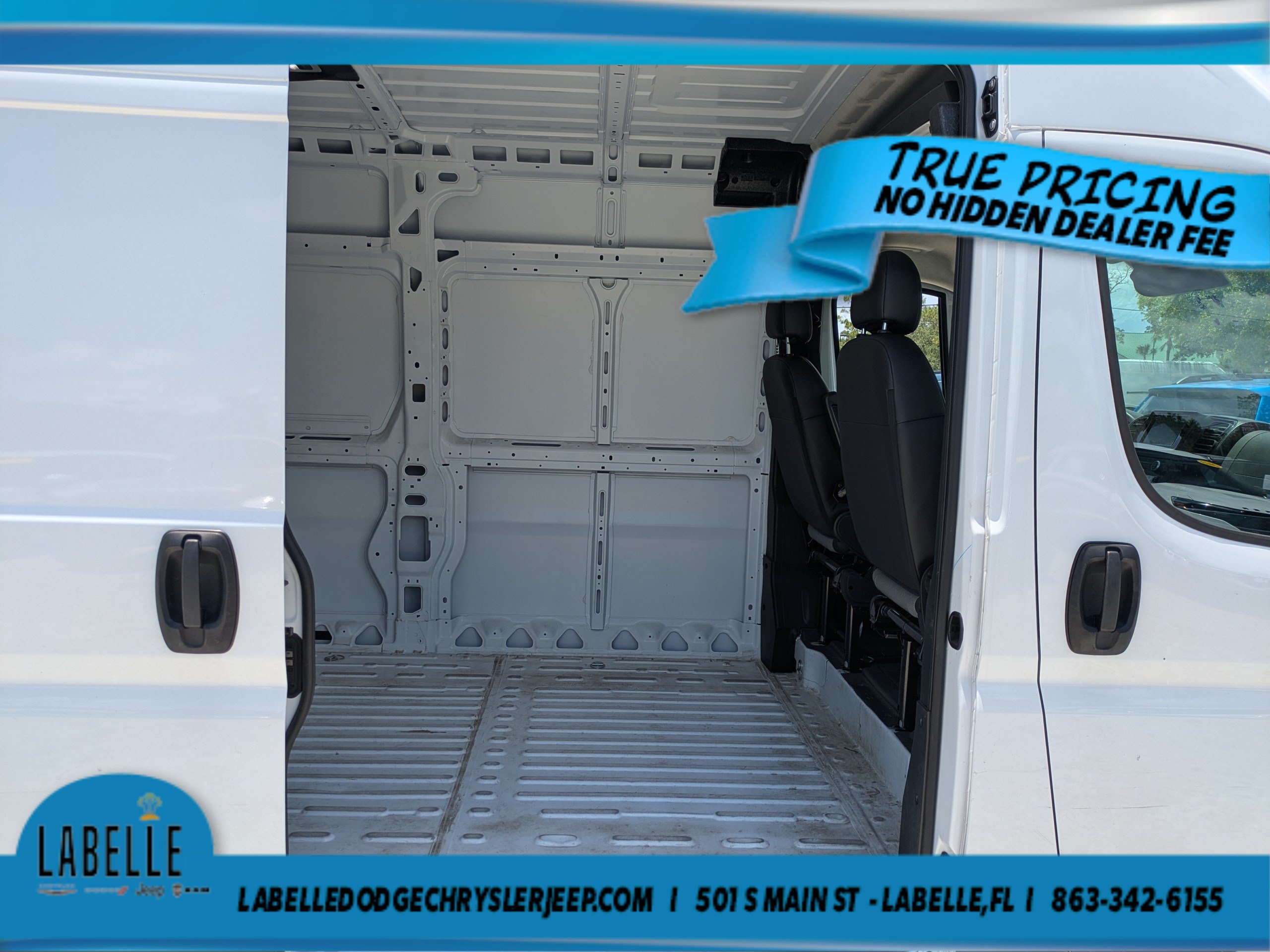 Used 2026 RAM ProMaster 2500 w/ Convenience Group FWD image 12