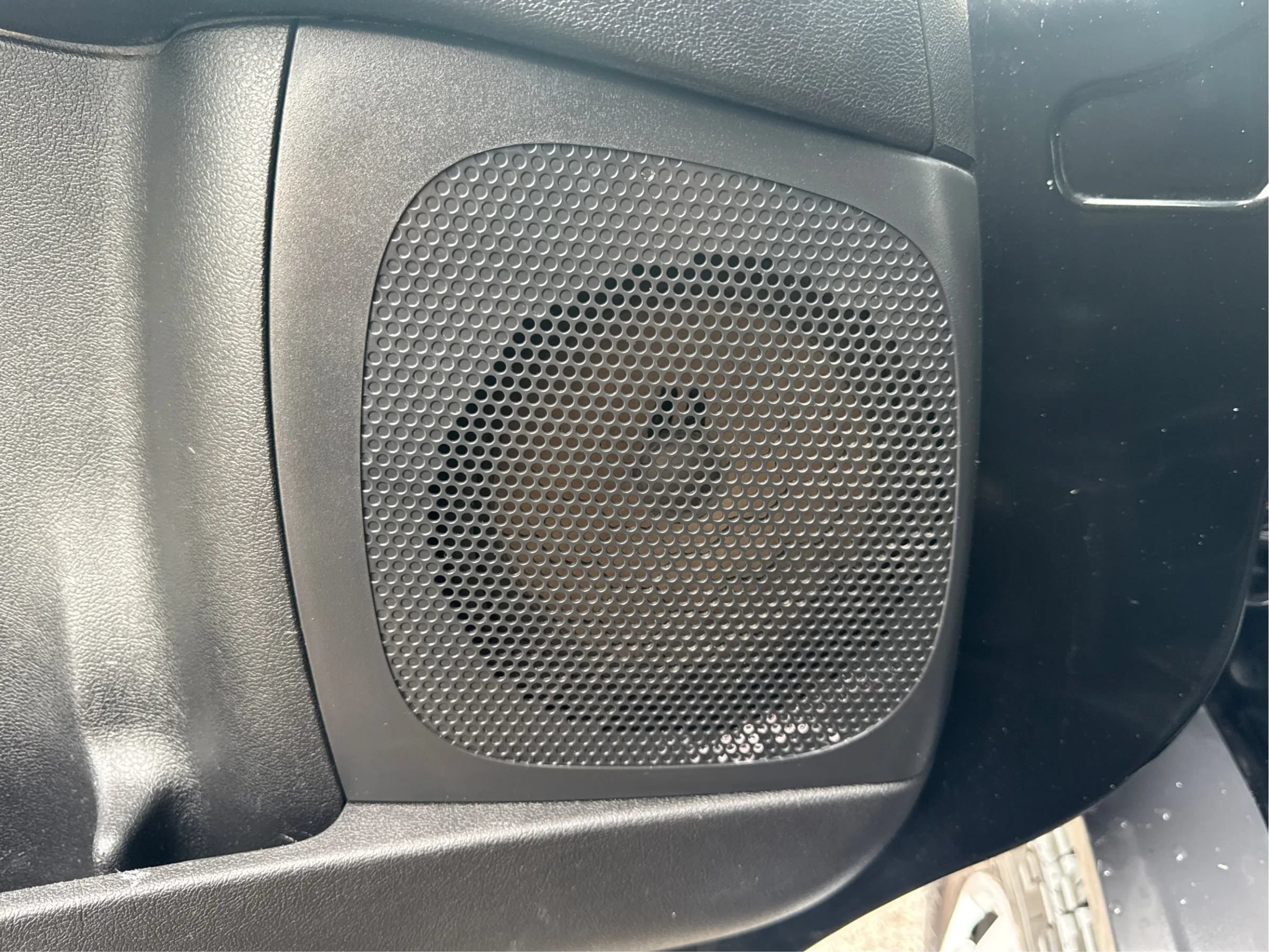 Used 2017 RAM ProMaster 2500 w/ Premium Appearance Group FWD image 30