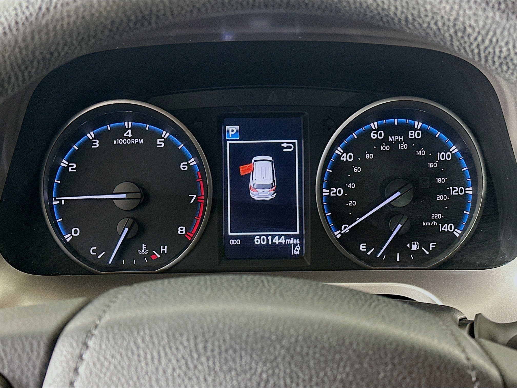 Used 2018 Toyota RAV4 LE FWD image 18