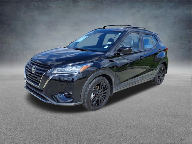 Used 2022 Nissan Kicks SR w/ Premium Package FWD image 3