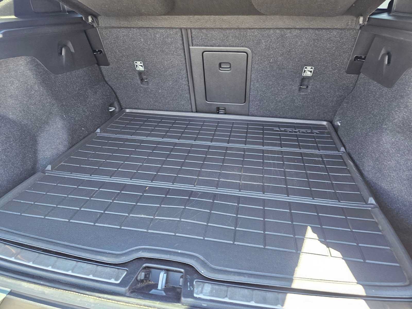 Certified 2024 Volvo C40 P8 Recharge Plus w/ Climate Package RWD image 16