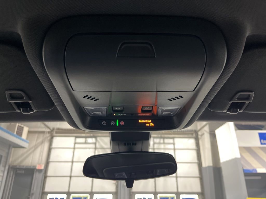 Used 2024 Chevrolet Equinox RS w/ RS Leather Package image 32