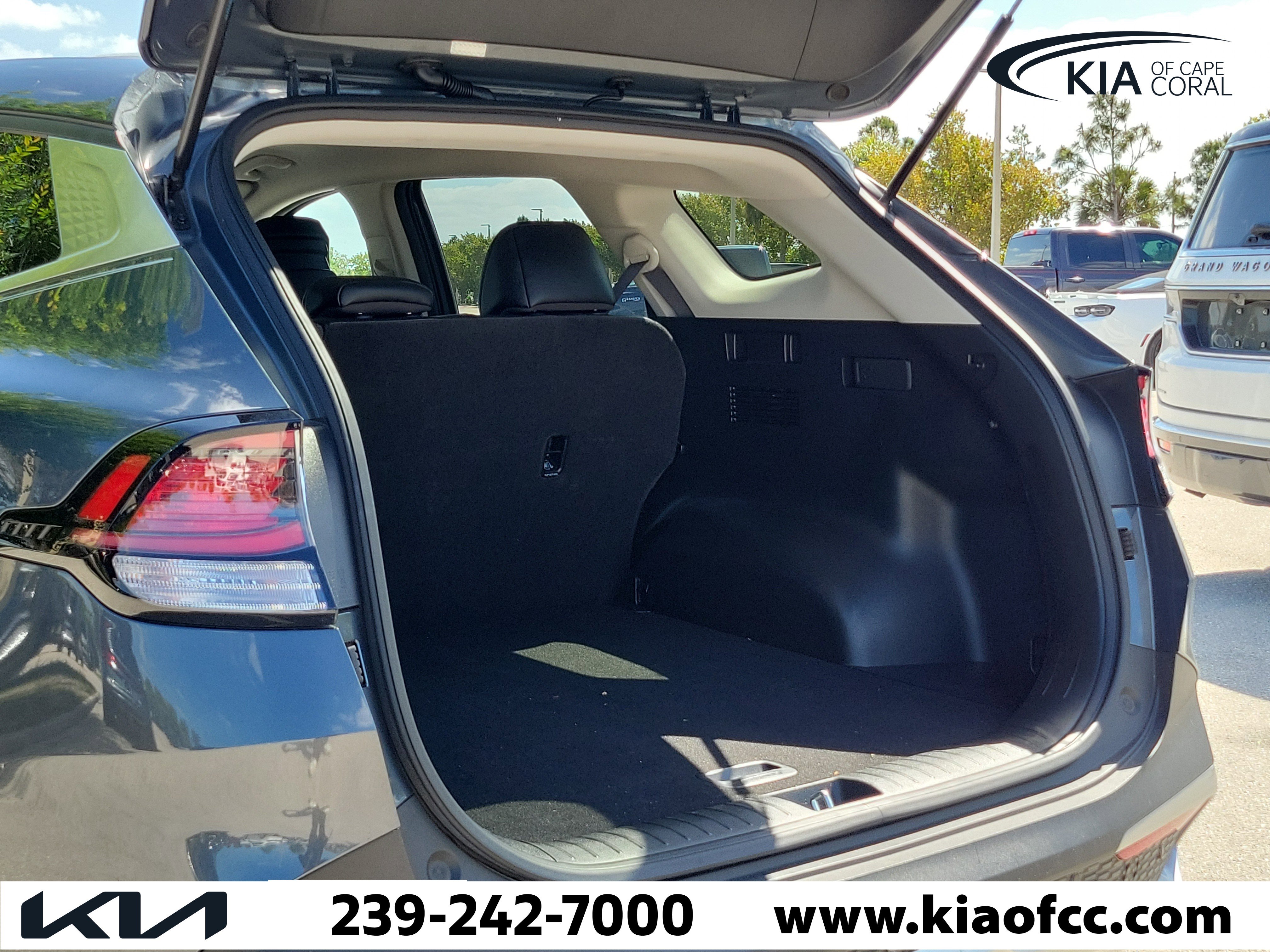 Certified 2023 Kia Sportage EX image 10