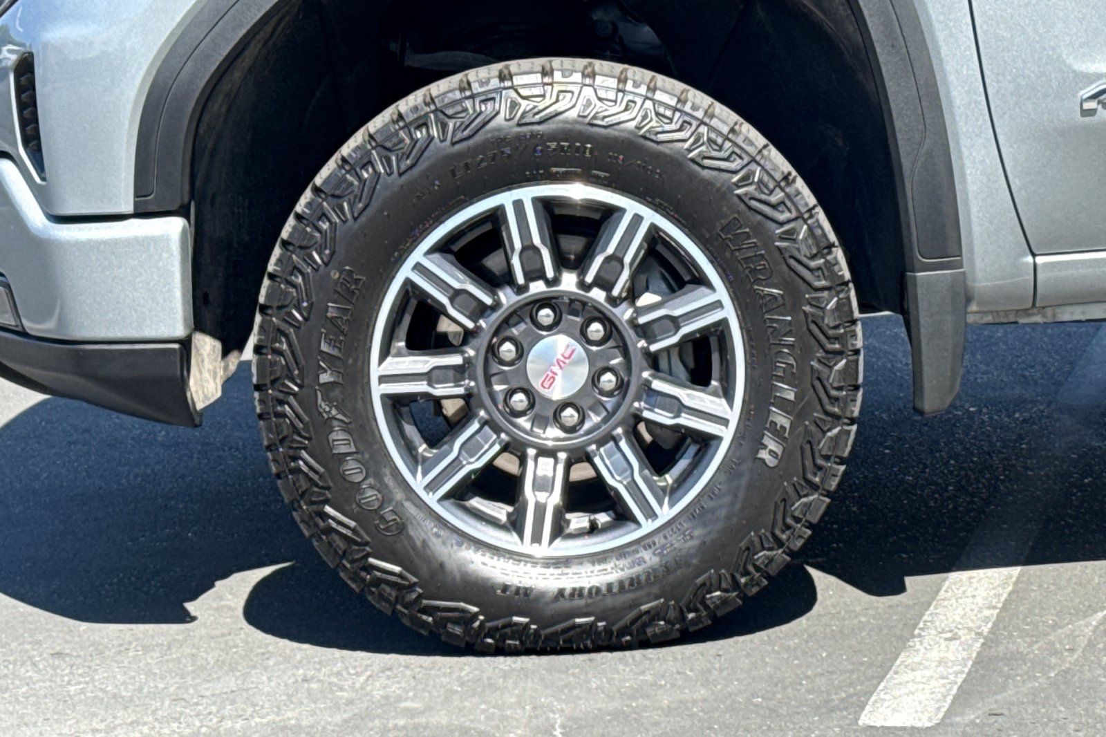 Used 2025 GMC Sierra 1500 AT4 AWD/4WD image 37