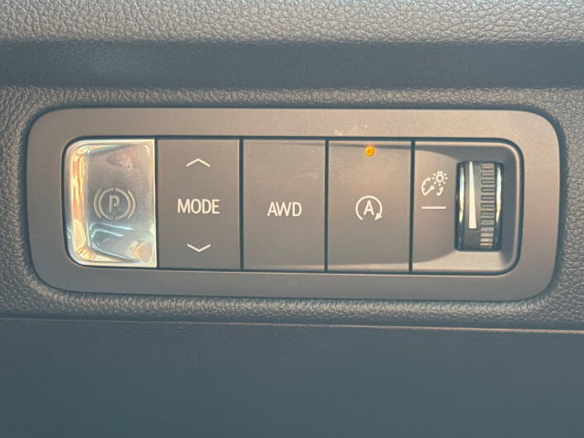 Used 2025 Chevrolet Traverse RS AWD/4WD image 31
