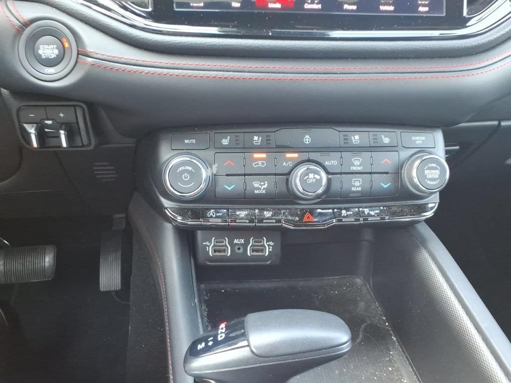 Used 2024 Dodge Durango GT RWD image 22
