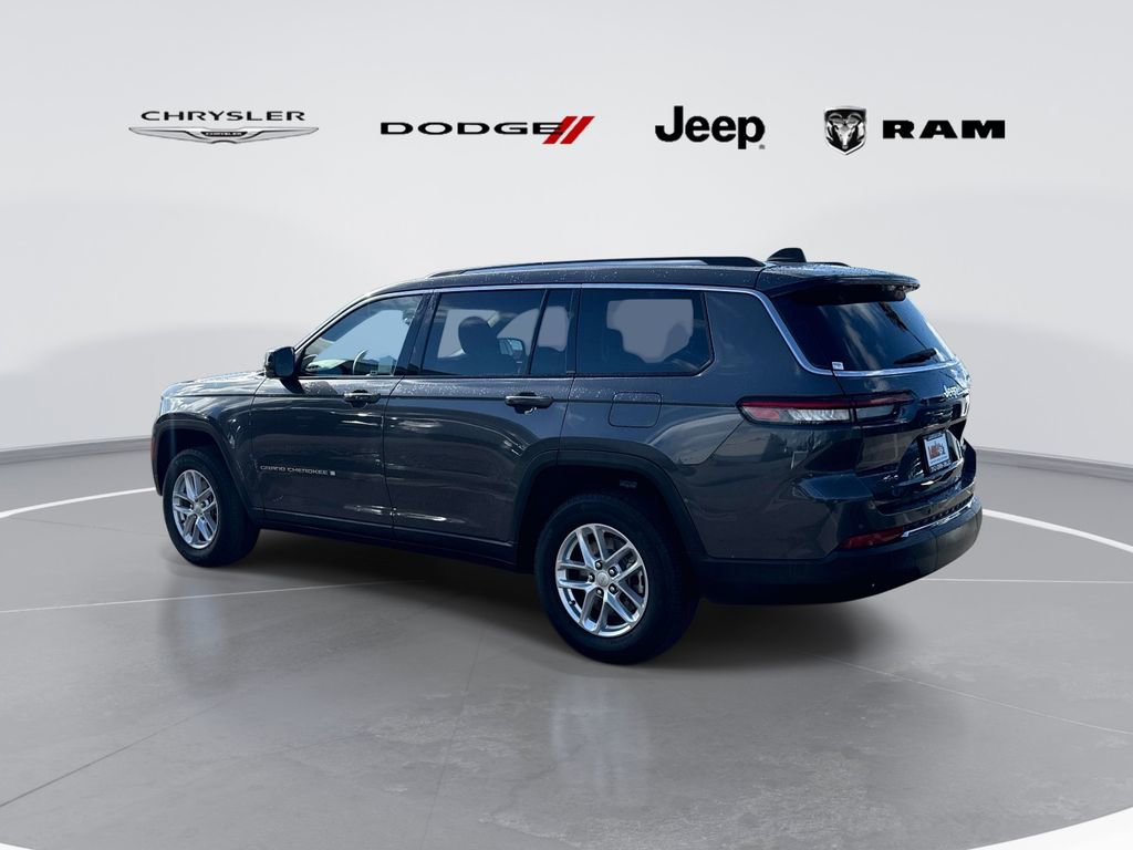 Used 2023 Jeep Grand Cherokee L Laredo AWD/4WD image 3