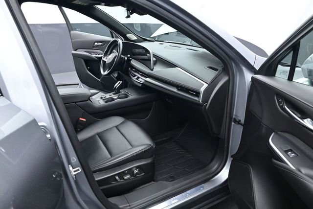 Used 2024 Cadillac XT4 Premium Luxury FWD image 17
